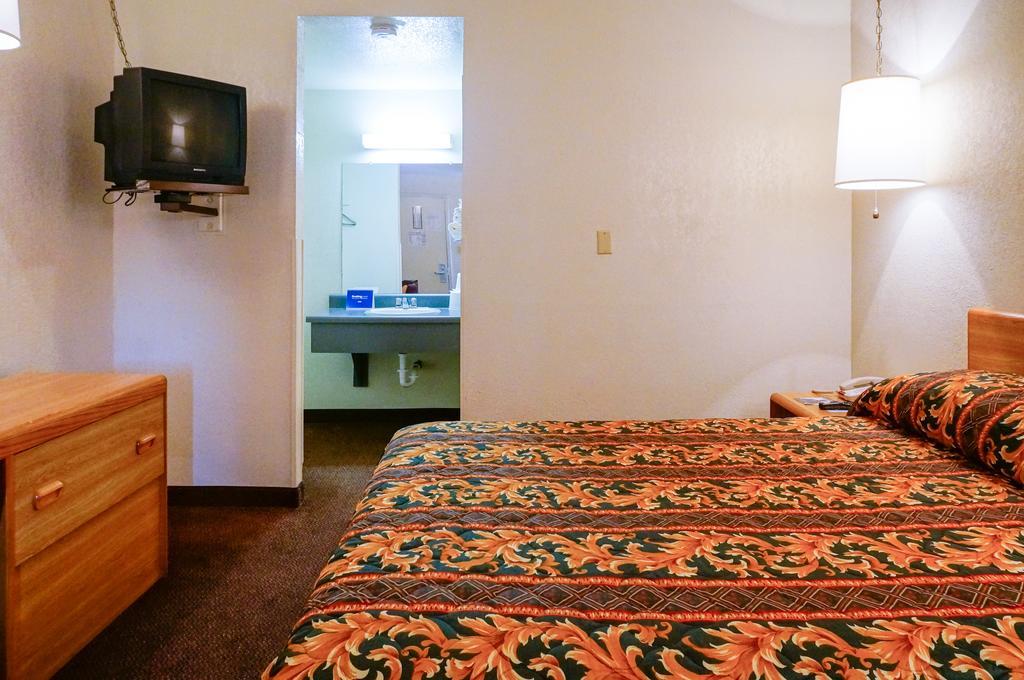 EZ 8 Motel San Jose II Habitación foto